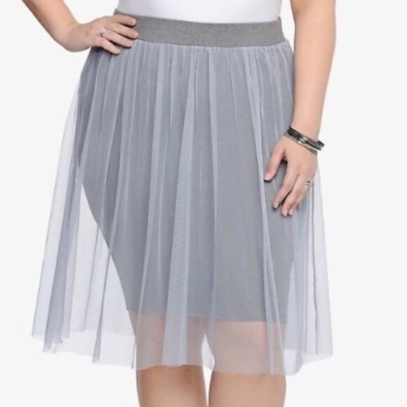 Torrid Plus Size 1 Gray Fitted Knit Bodycon Mini Skirt w Tulle Tutu Mesh Overlay - Picture 2 of 3